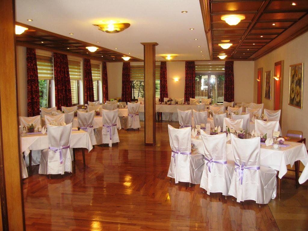 Wald-Cafe Hotel-Restaurant Бонн Экстерьер фото